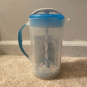 *NEW* Formula Mixing Pitcher
